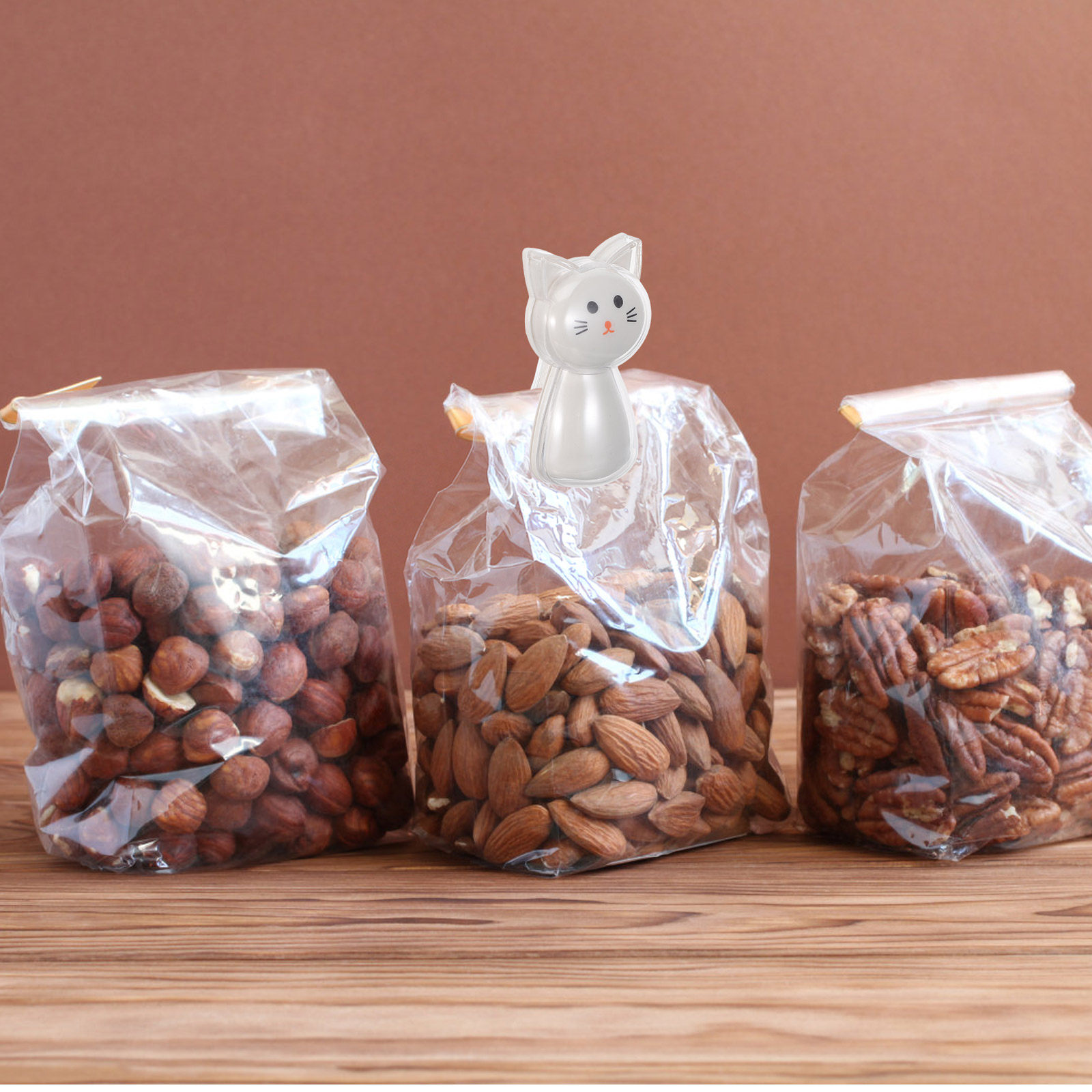 Food Snacks Chips - 2個入りのかわいい猫型スナックバッグクリップ、チップス、ナッツ、パンの袋用プラスチック製密封クリップ、冷凍庫や食品庫の食品保存用鮮度キーパー