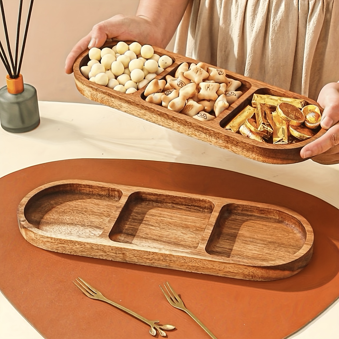 Food Snacks In Japan - アカシア材多目的食品ディスプレイトレイ、キッチン用セグメントサービングプラッター、スナック、デザートトレイ家の装飾